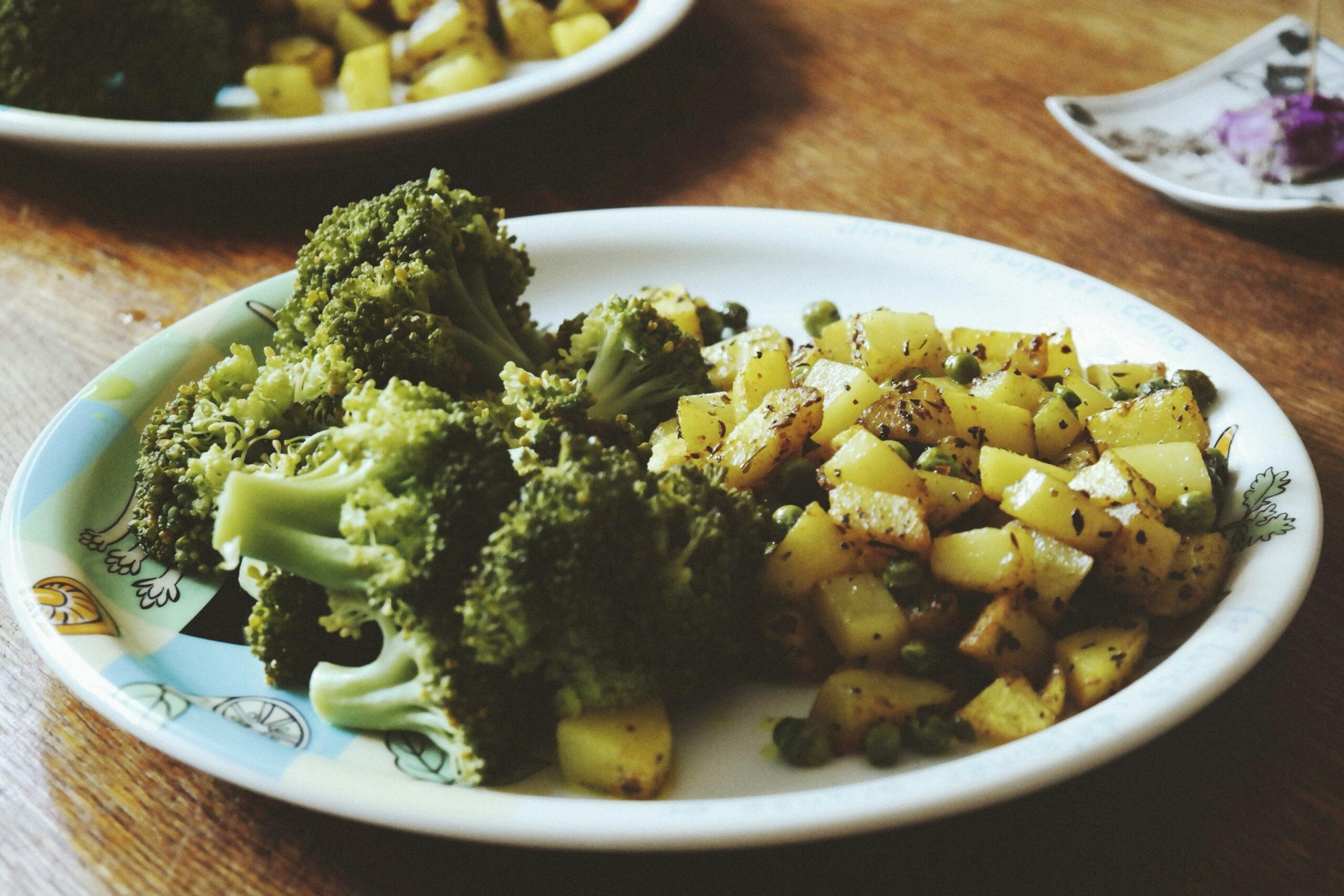 A balanced meal consisting of lean protein, vegetables, and whole grains.