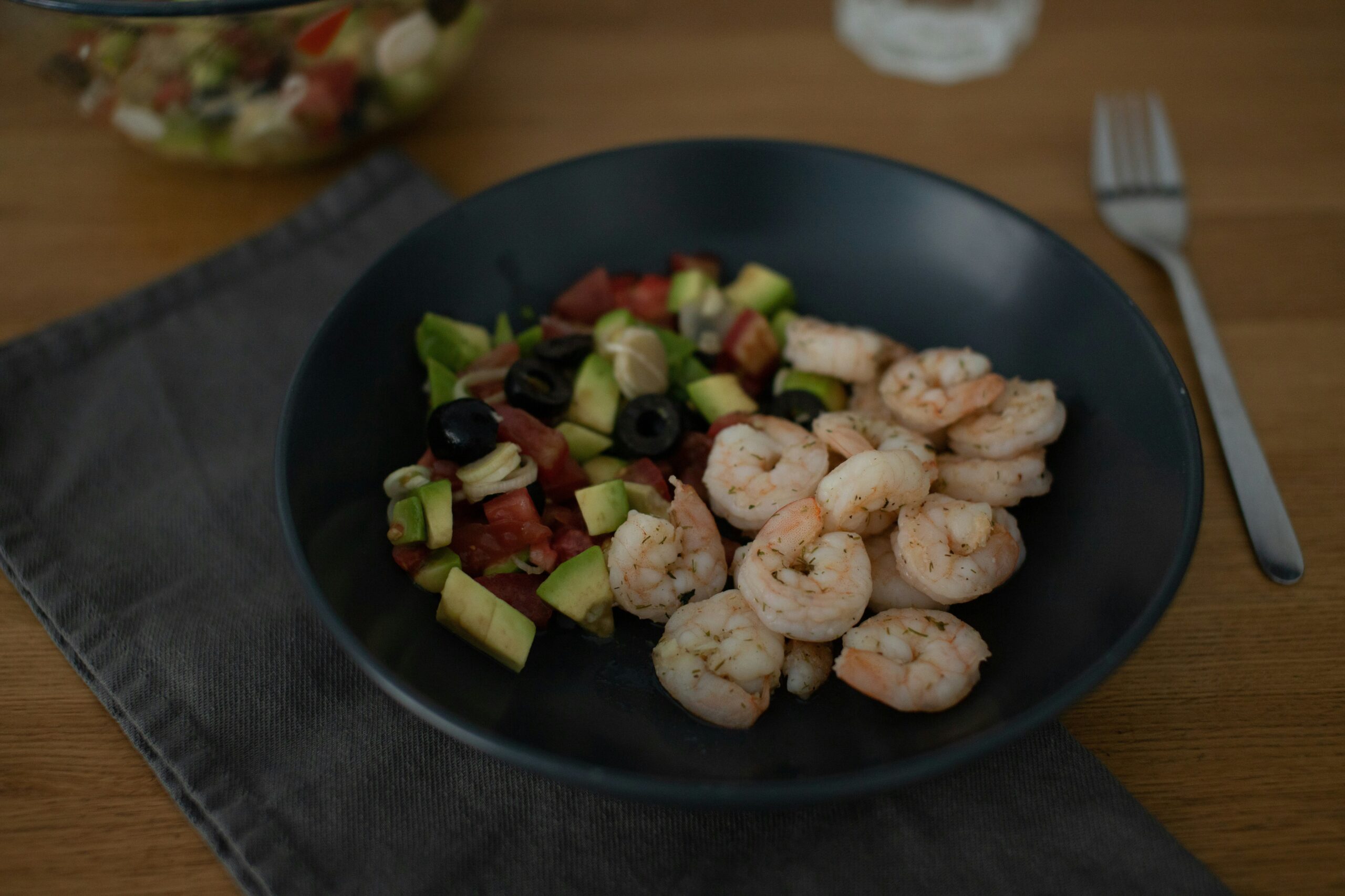 An example of a balanced health-focused plate with salmon, quinoa, and roasted veggies