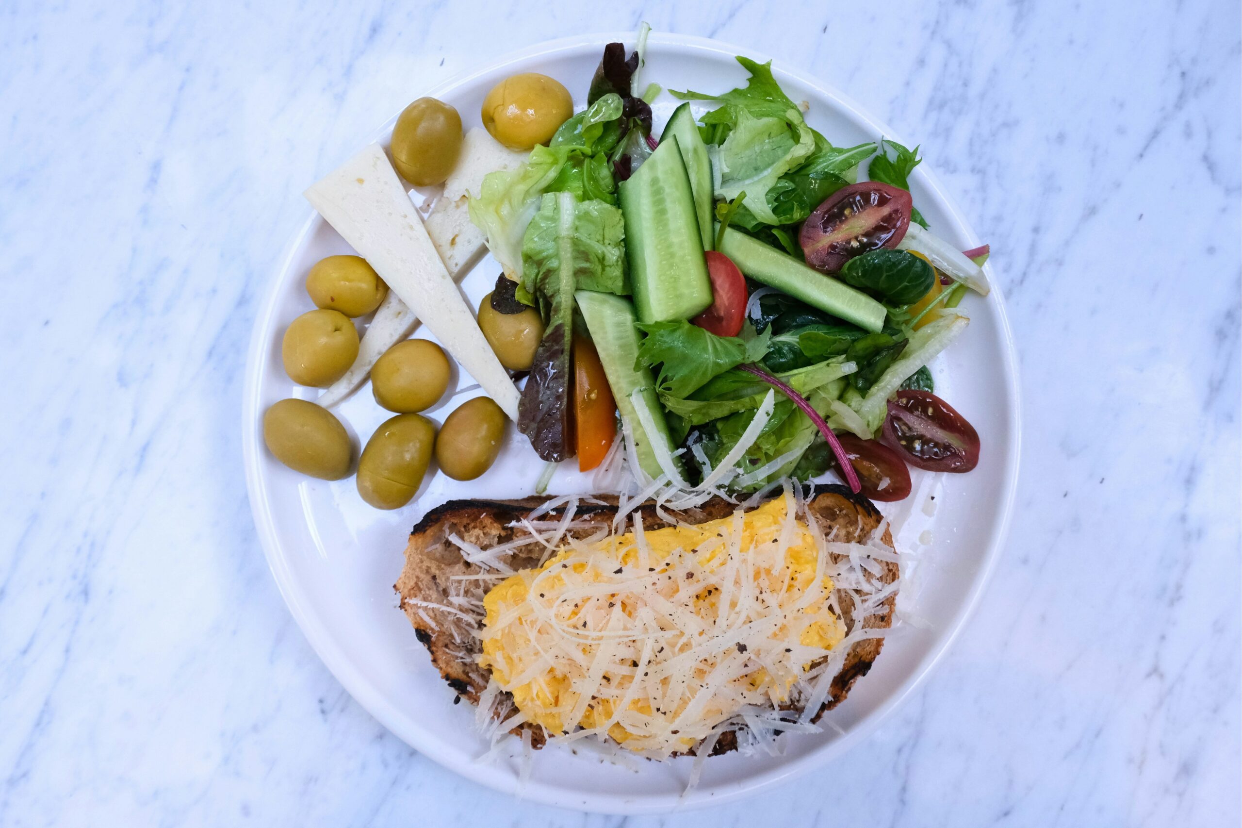 Bistromd packaging with fresh meals inside boxes
