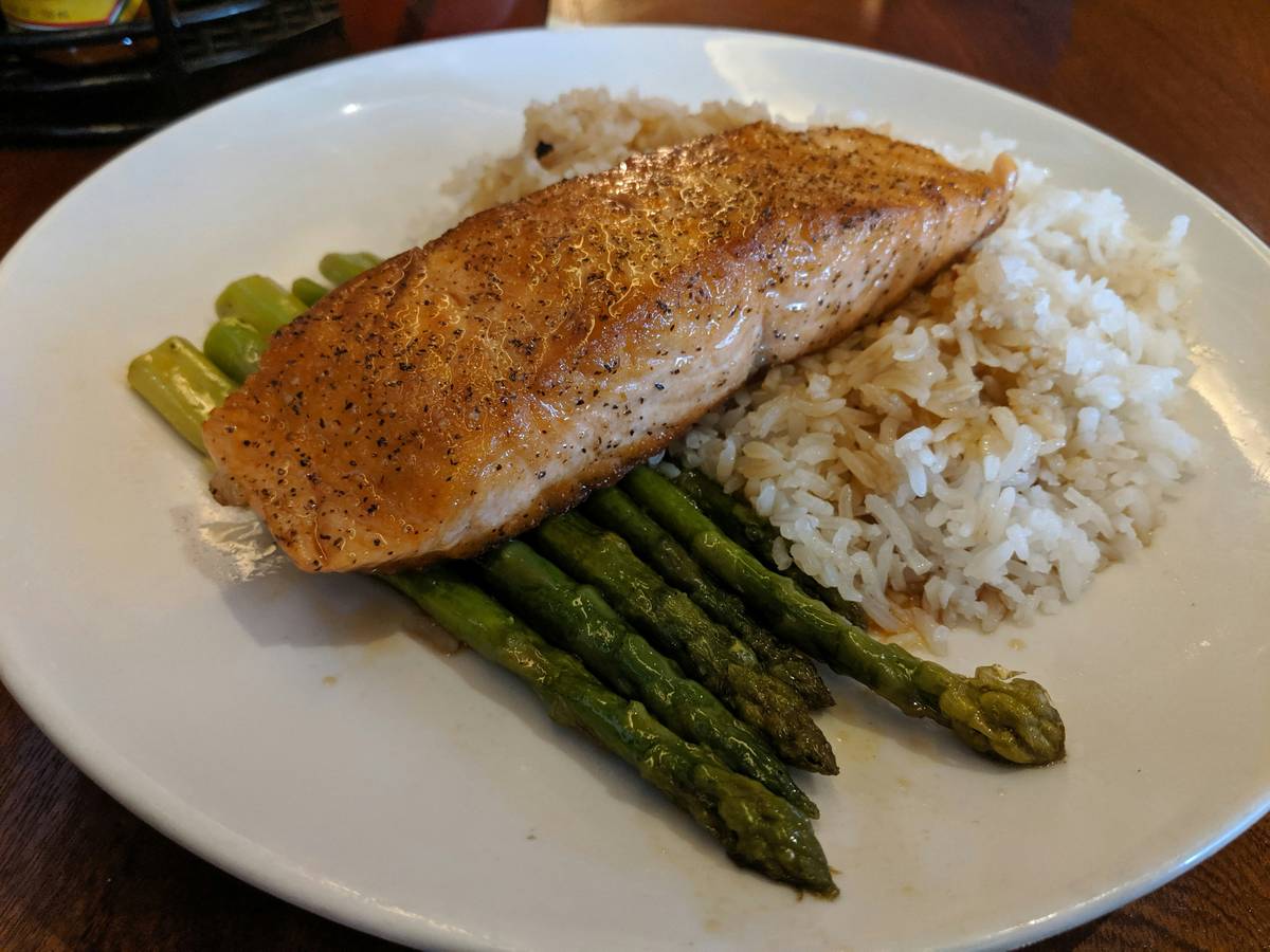 BistroMD meal delivery box on countertop next to unpacked meals