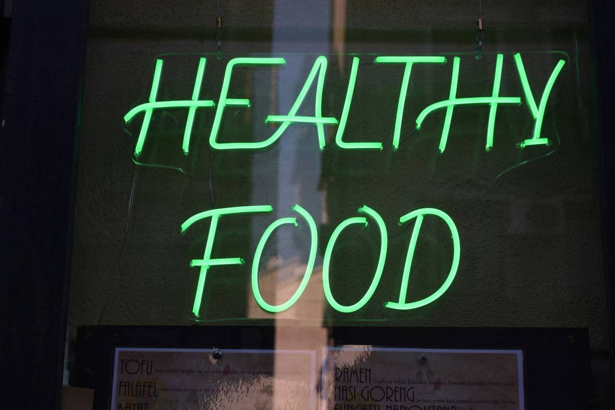 Infographic showing rising popularity of meal kits in 2024